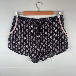 Artisan Ny Black and White Patterned Athletic Shorts